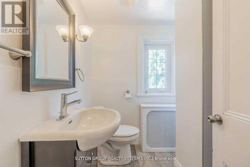 13284 Bathurst Street, King, ON - Indoor Photo Showing Bathroom