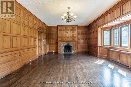 13284 Bathurst Street, King, ON - Indoor With Fireplace