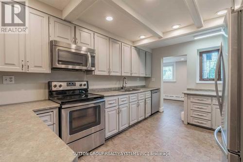 13284 Bathurst Street, King, ON - Indoor Photo Showing Kitchen