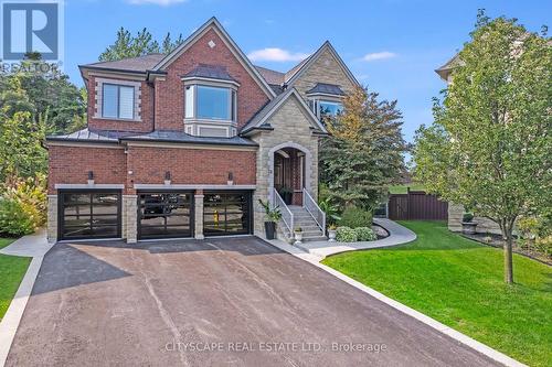 28 Sweet Valerie Court, Vaughan, ON - Outdoor With Facade