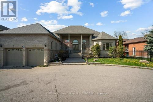 22 Garden Avenue, Richmond Hill, ON - Outdoor