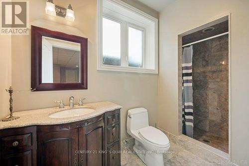 22 Garden Avenue, Richmond Hill, ON - Indoor Photo Showing Bathroom