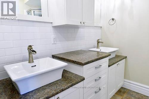 221 Sheffield Street, Newmarket, ON - Indoor Photo Showing Bathroom