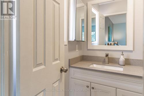 48 Loon Avenue, Barrie, ON - Indoor Photo Showing Bathroom