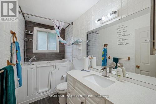 27 Bernick Drive, Barrie, ON - Indoor Photo Showing Bathroom