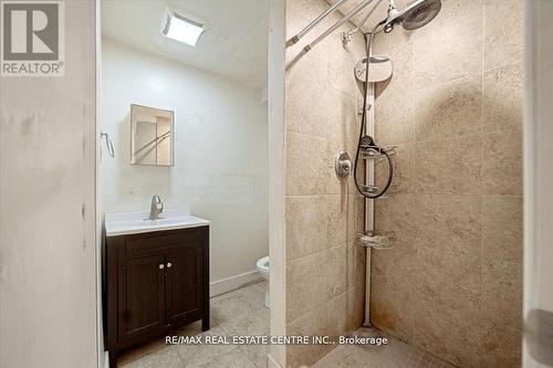 27 Bernick Drive, Barrie, ON - Indoor Photo Showing Bathroom