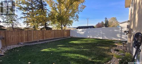 1202 Butterfield Crescent N, Regina, SK - Outdoor