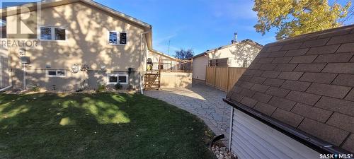 1202 Butterfield Crescent N, Regina, SK - Outdoor