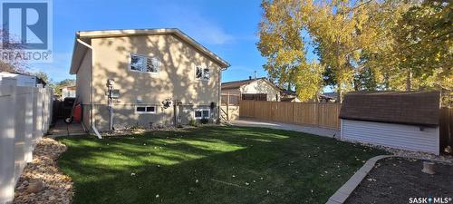 1202 Butterfield Crescent N, Regina, SK - Outdoor