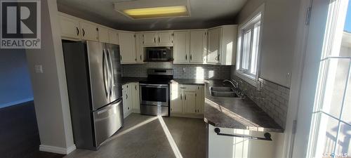 1202 Butterfield Crescent N, Regina, SK - Indoor Photo Showing Kitchen With Upgraded Kitchen