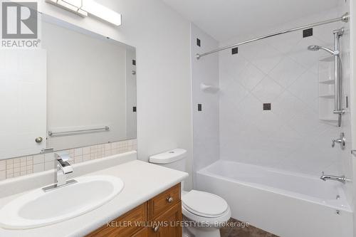 1 - 9 Ailsa Place, London, ON - Indoor Photo Showing Bathroom