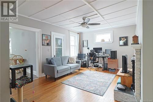 433 George Street, Fredericton, NB - Indoor Photo Showing Living Room