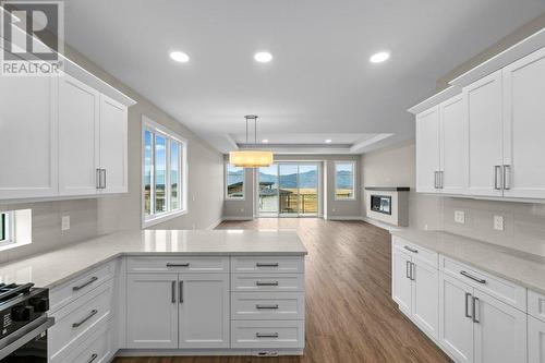 2542 Pinnacle Ridge Drive, West Kelowna, BC - Indoor Photo Showing Kitchen With Upgraded Kitchen