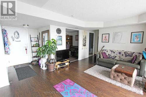 1005 - 100 Western Battery Road, Toronto, ON - Indoor Photo Showing Living Room