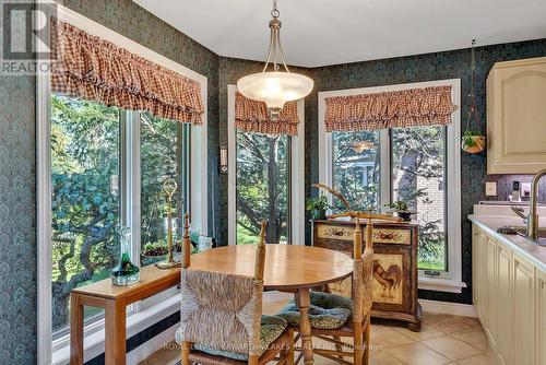 3 Squires Row, Kawartha Lakes (Bobcaygeon), ON - Indoor Photo Showing Dining Room