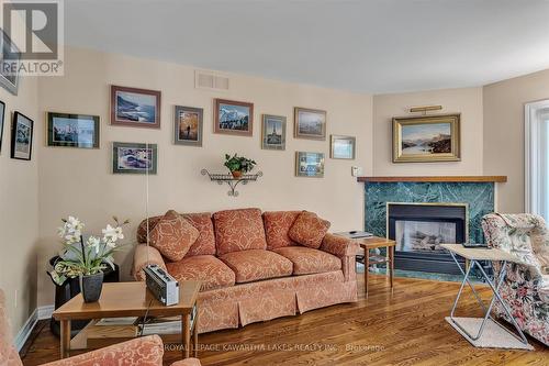 3 Squires Row, Kawartha Lakes (Bobcaygeon), ON - Indoor Photo Showing Living Room With Fireplace