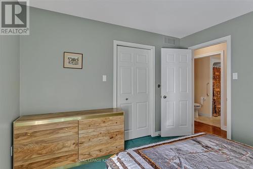 3 Squires Row, Kawartha Lakes (Bobcaygeon), ON - Indoor Photo Showing Bedroom