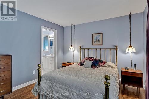 3 Squires Row, Kawartha Lakes (Bobcaygeon), ON - Indoor Photo Showing Bedroom