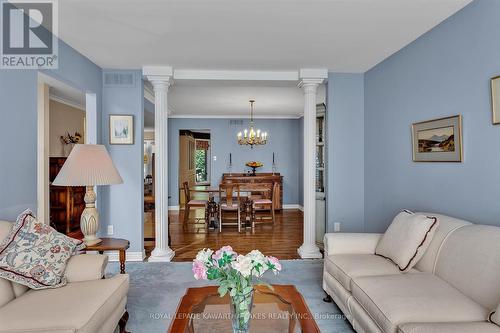 3 Squires Row, Kawartha Lakes (Bobcaygeon), ON - Indoor Photo Showing Living Room