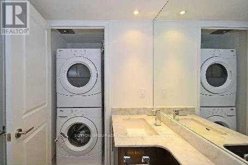 2208 - 85 East Liberty Street, Toronto, ON - Indoor Photo Showing Laundry Room