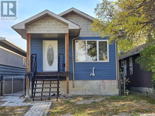 955 Montague Street, Regina, SK - Outdoor