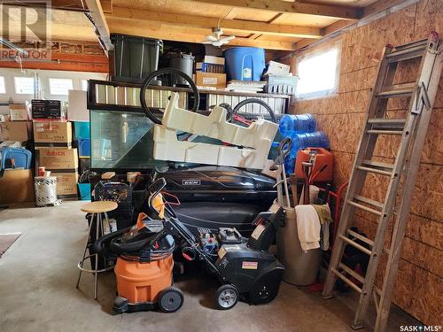 955 Montague Street, Regina, SK - Indoor Photo Showing Garage