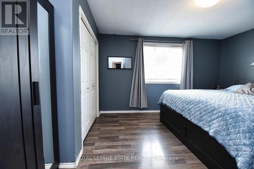 43 Brewster Way, Brantford, ON - Indoor Photo Showing Bedroom