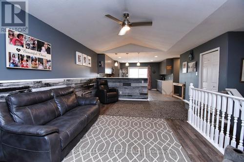 43 Brewster Way, Brantford, ON - Indoor