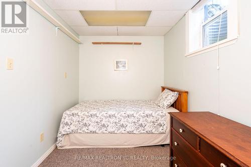 71 Chalfont Road, London, ON - Indoor Photo Showing Bedroom