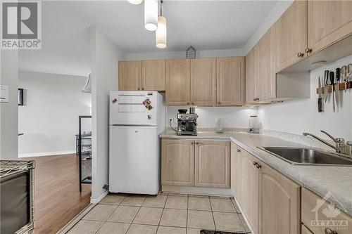 1380 Prince Of Wales Drive Unit#1402, Ottawa, ON - Indoor Photo Showing Kitchen