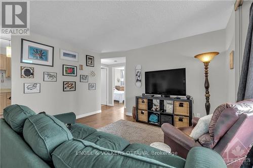 1402 - 1380 Prince Of Wales Drive, Ottawa, ON - Indoor Photo Showing Living Room