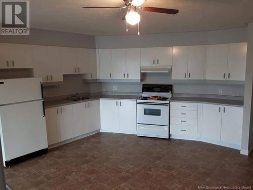 127-165 St-Francois Street, Edmundston, NB - Indoor Photo Showing Kitchen