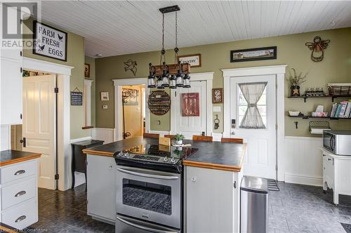 275 Dinsley Street, Blyth, ON - Indoor Photo Showing Kitchen