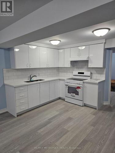 1595 Otonabee Drive, Pickering, ON - Indoor Photo Showing Kitchen With Double Sink