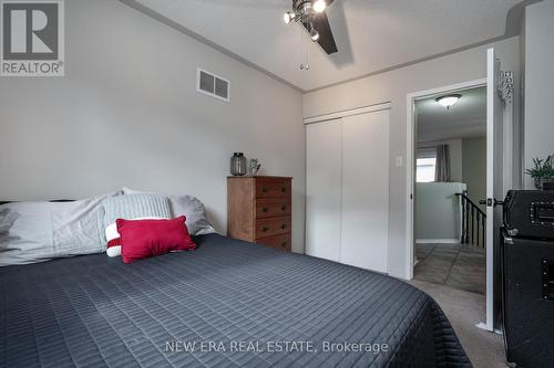 1916 Edenwood Drive, Oshawa, ON - Indoor Photo Showing Bedroom