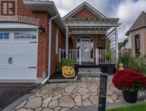 1916 Edenwood Drive, Oshawa, ON - Outdoor