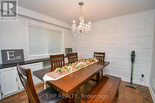 452 Greenwood Drive, Essa, ON - Indoor Photo Showing Dining Room