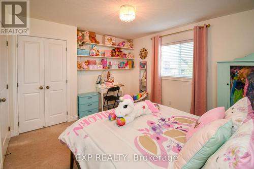 452 Greenwood Drive, Essa, ON - Indoor Photo Showing Bedroom