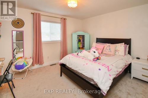 452 Greenwood Drive, Essa, ON - Indoor Photo Showing Bedroom