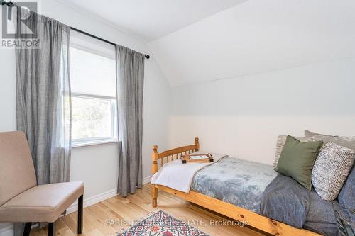 9832 Highway 12 W, Oro-Medonte, ON - Indoor Photo Showing Bedroom