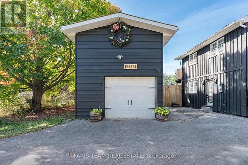 9832 Highway 12 W, Oro-Medonte, ON - Outdoor With Exterior