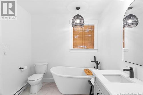 31 Lorilynn Crescent, Fredericton, NB - Indoor Photo Showing Bathroom