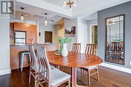 208 - 1 Hurontario Street, Mississauga, ON - Indoor Photo Showing Dining Room