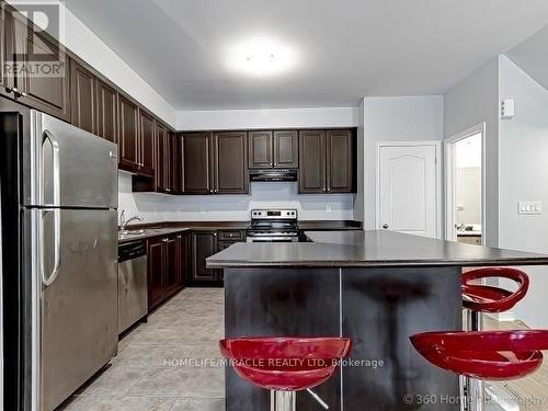 27 Birchfield Crescent, Caledon, ON - Indoor Photo Showing Kitchen With Double Sink