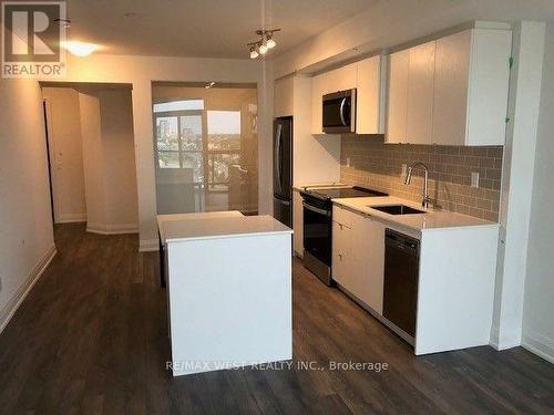 1706 - 1461 Lawrence Avenue W, Toronto, ON - Indoor Photo Showing Kitchen