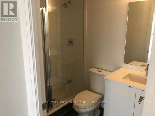 1706 - 1461 Lawrence Avenue W, Toronto, ON - Indoor Photo Showing Bathroom