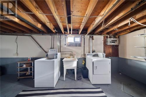 1157-1159 Paquette Street, Greater Sudbury, ON - Indoor Photo Showing Laundry Room