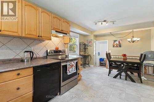 38 Barrett Crescent, London, ON - Indoor Photo Showing Kitchen