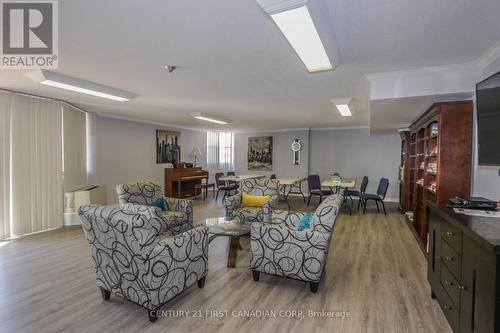 2303 - 323 Colborne Street, London, ON - Indoor Photo Showing Living Room