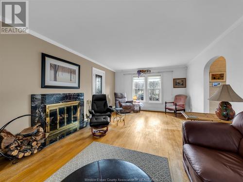 1201 Pelissier Street, Windsor, ON - Indoor Photo Showing Living Room With Fireplace